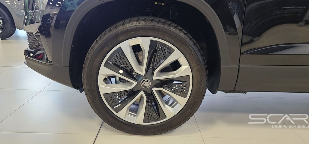 Skoda Karoq nuova a Livorno (10)