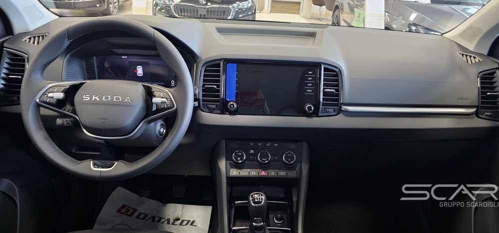 Skoda Karoq nuova a Livorno (19)