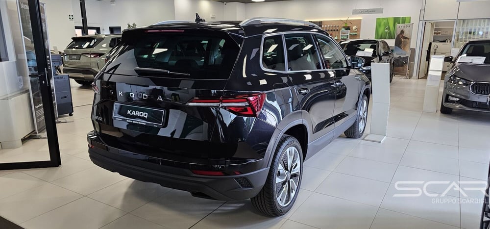 Skoda Karoq nuova a Livorno (5)