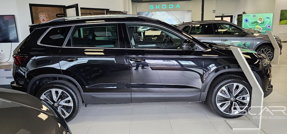 Skoda Karoq nuova a Livorno (6)