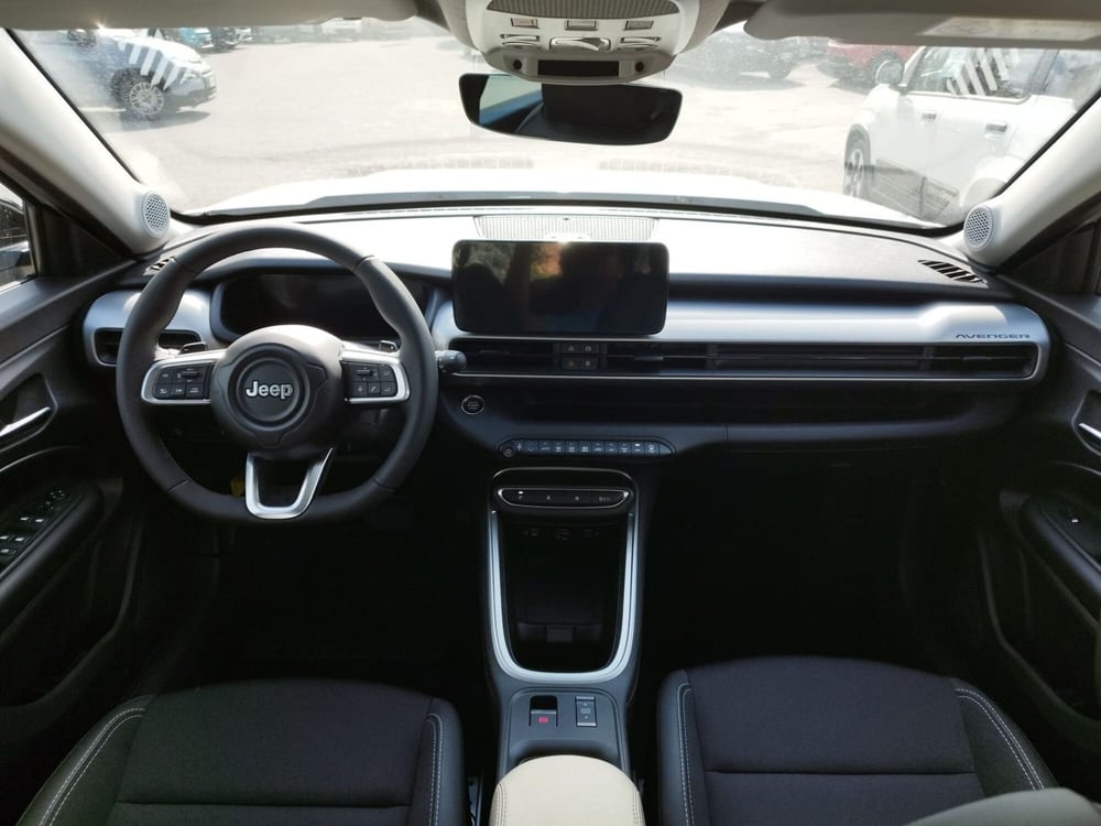 Jeep Avenger nuova a Reggio Emilia (11)