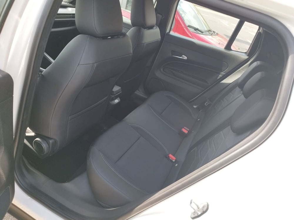 Jeep Avenger nuova a Reggio Emilia (14)