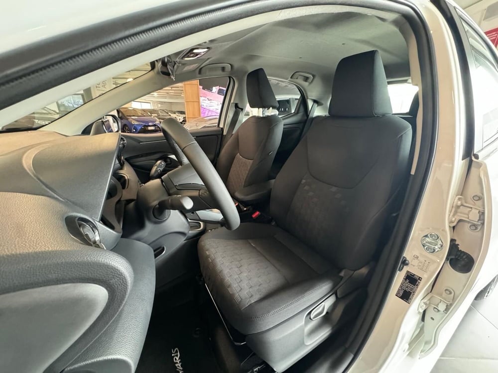 Toyota Yaris nuova a Modena (12)