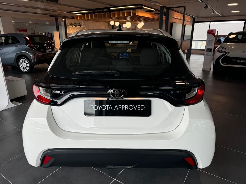 Toyota Yaris nuova a Modena (7)