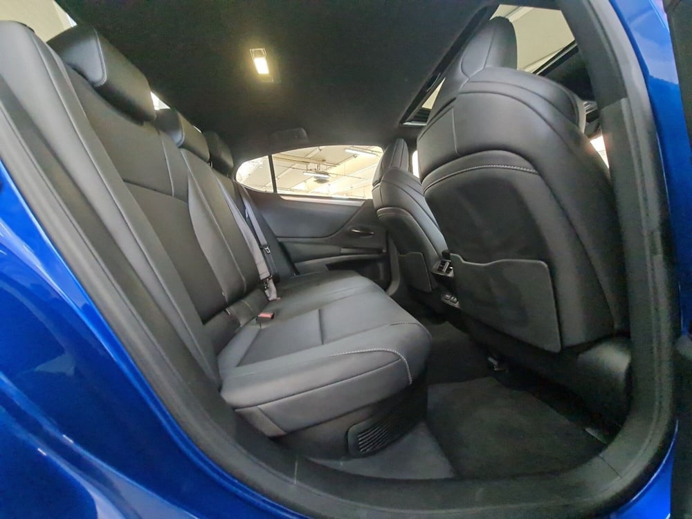 Lexus ES usata a Bologna (11)