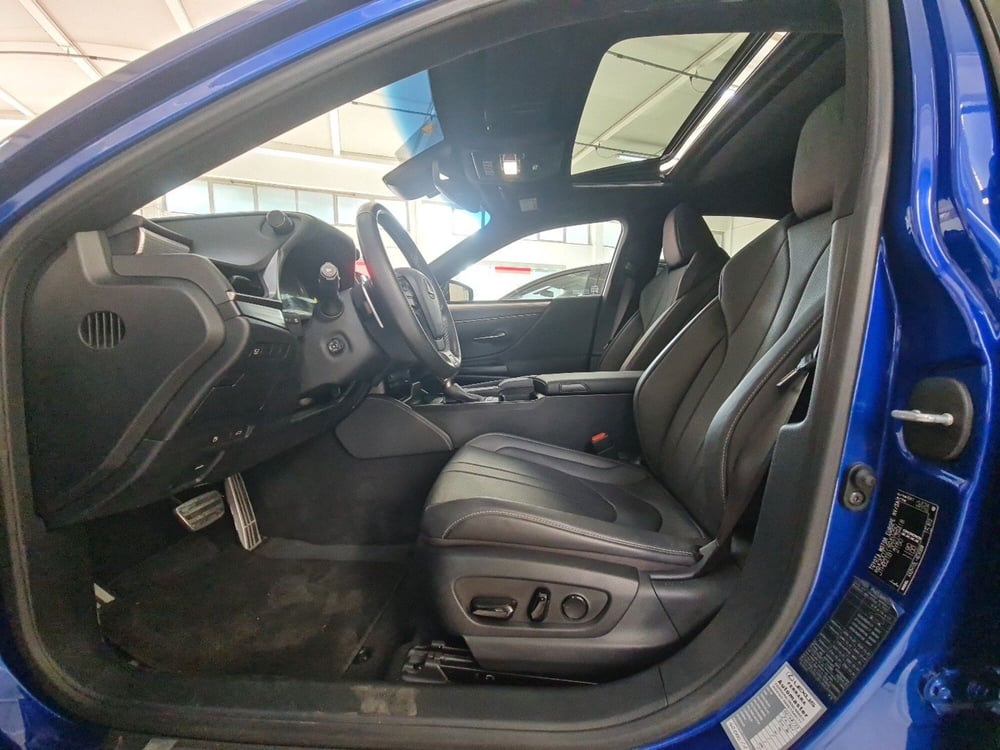 Lexus ES usata a Bologna (8)