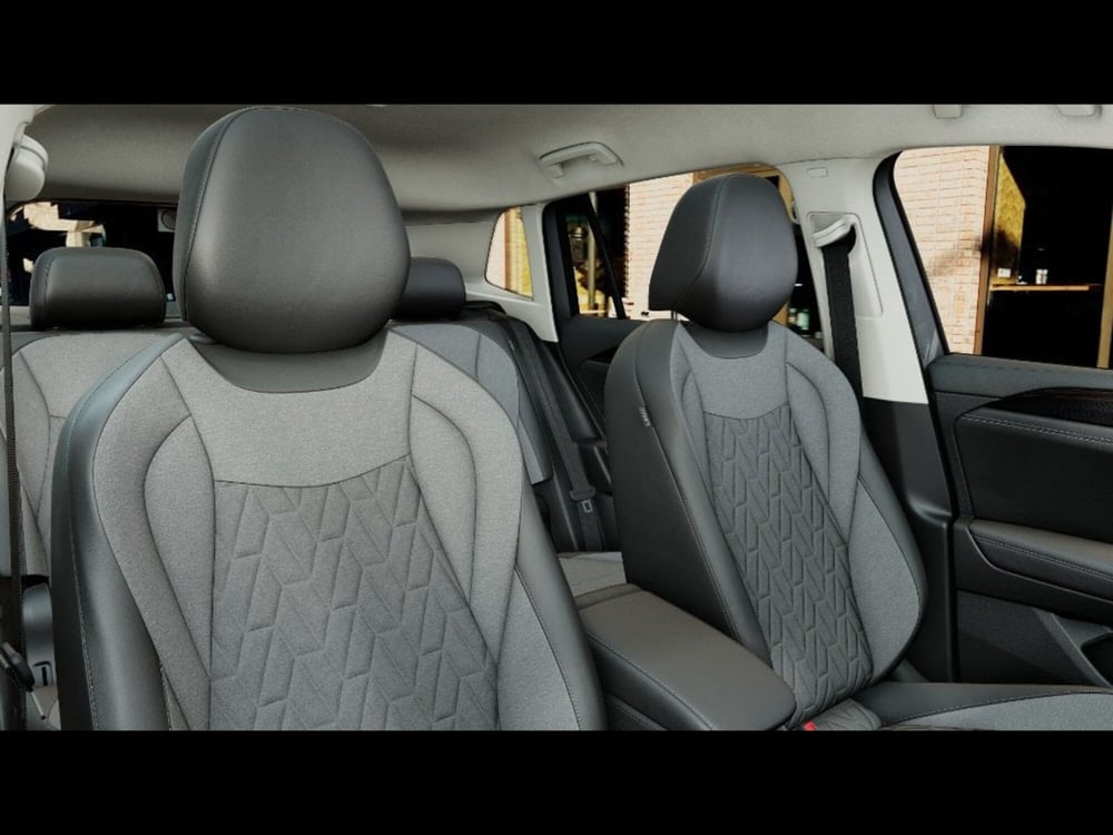 Volkswagen Tiguan nuova a Livorno (12)