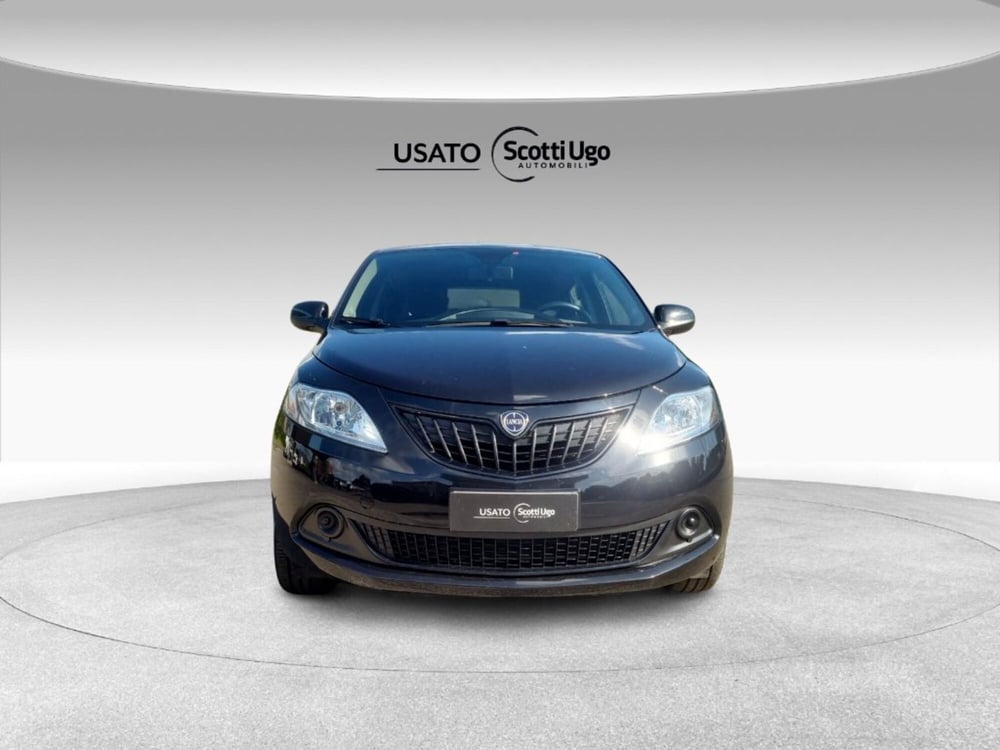 Lancia Ypsilon usata a Pisa (2)