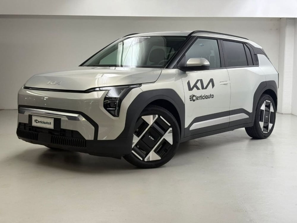 Kia EV3 nuova a Como