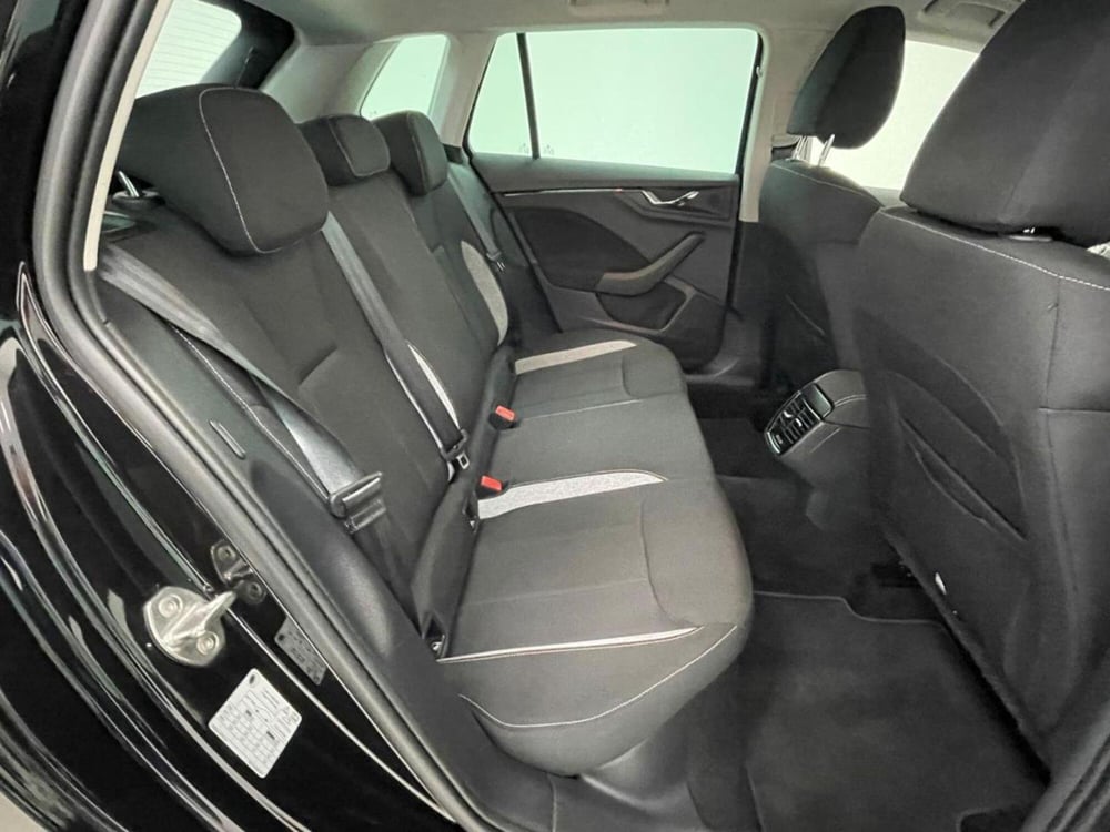 Skoda Kamiq usata a Como (5)