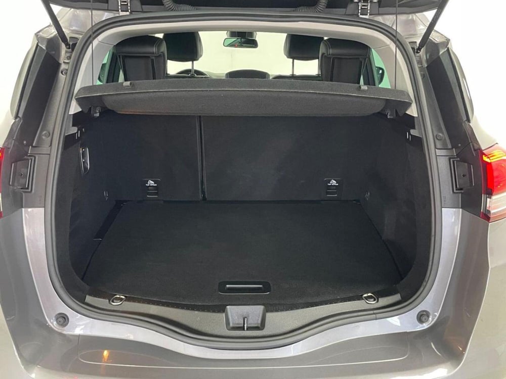 Renault Grand Scénic usata a Como (17)