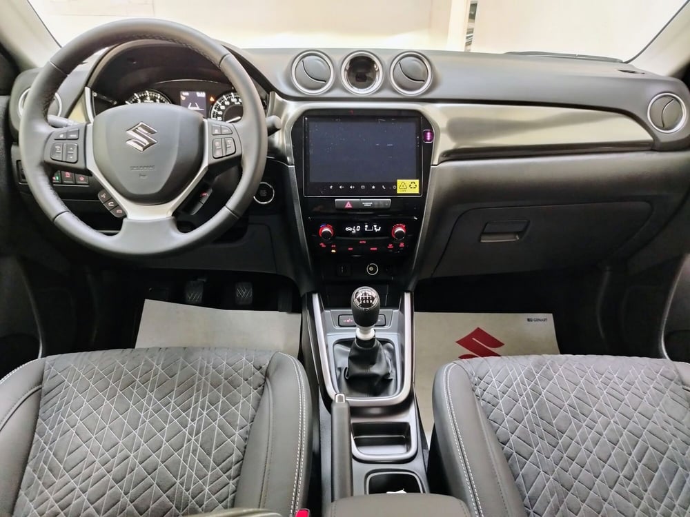 Suzuki Vitara nuova a Rovigo (8)