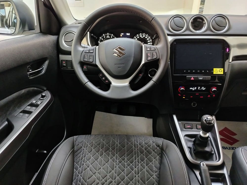 Suzuki Vitara nuova a Rovigo (9)