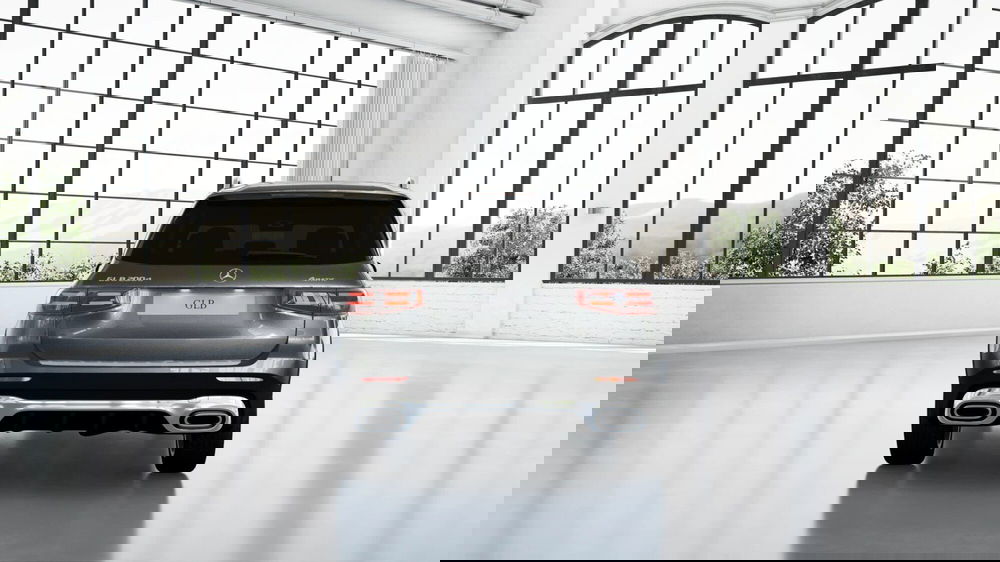 Mercedes-Benz GLB nuova a Pescara (5)