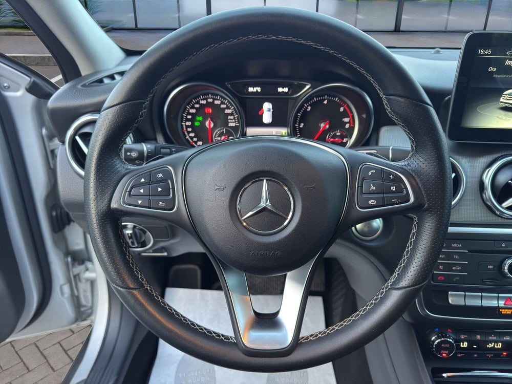 Mercedes-Benz GLA SUV usata a Cosenza (10)