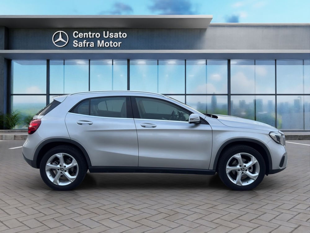 Mercedes-Benz GLA SUV usata a Cosenza (7)