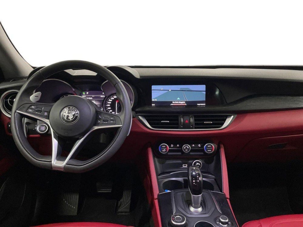 Alfa Romeo Stelvio usata a Macerata (10)