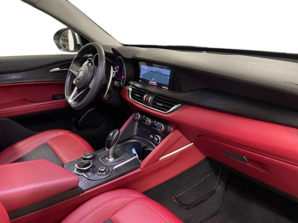 Alfa Romeo Stelvio usata a Macerata (12)
