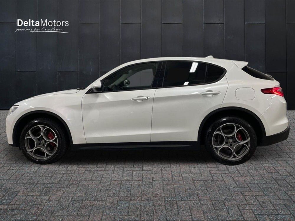 Alfa Romeo Stelvio usata a Macerata (2)