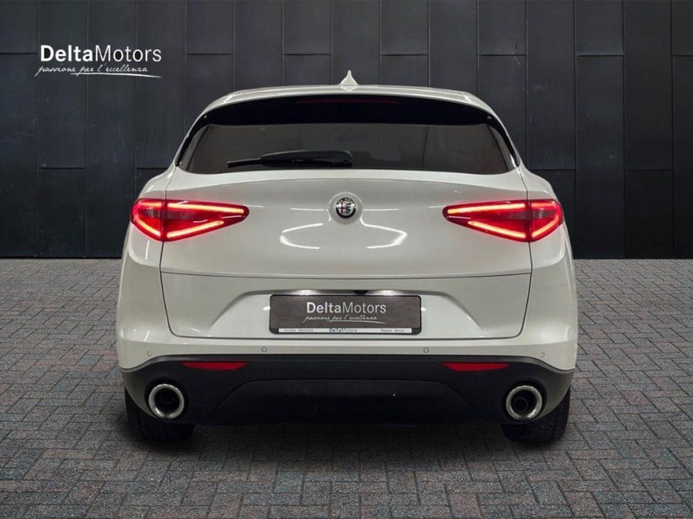 Alfa Romeo Stelvio usata a Macerata (4)