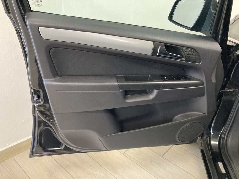 Opel Zafira usata a Torino (10)