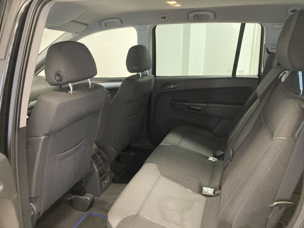 Opel Zafira usata a Torino (9)