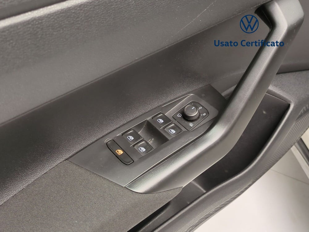Volkswagen Taigo usata a Avellino (17)