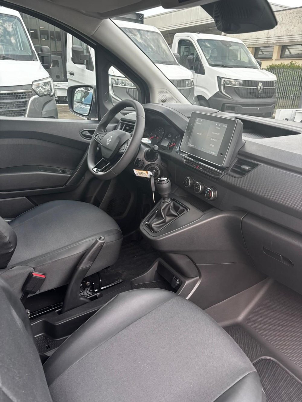 Renault Kangoo nuova a Treviso (8)