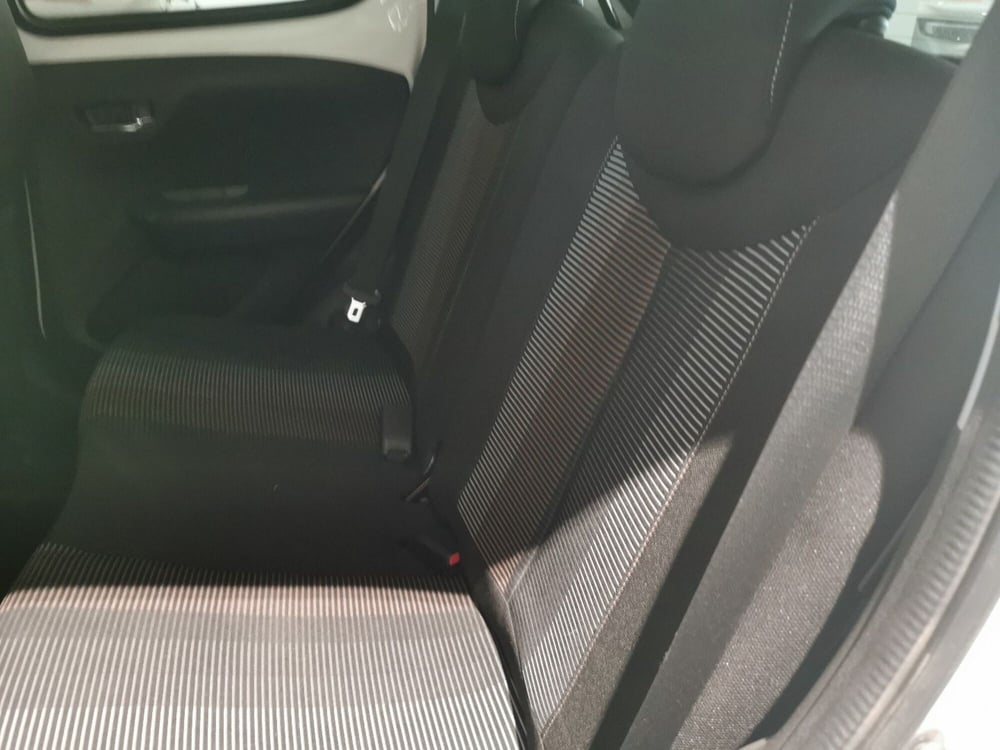 Peugeot 108 usata a Taranto (11)