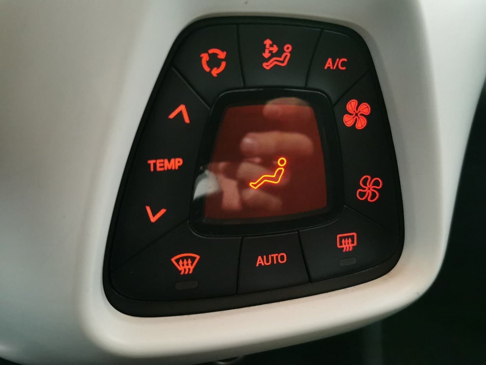 Peugeot 108 usata a Taranto (17)
