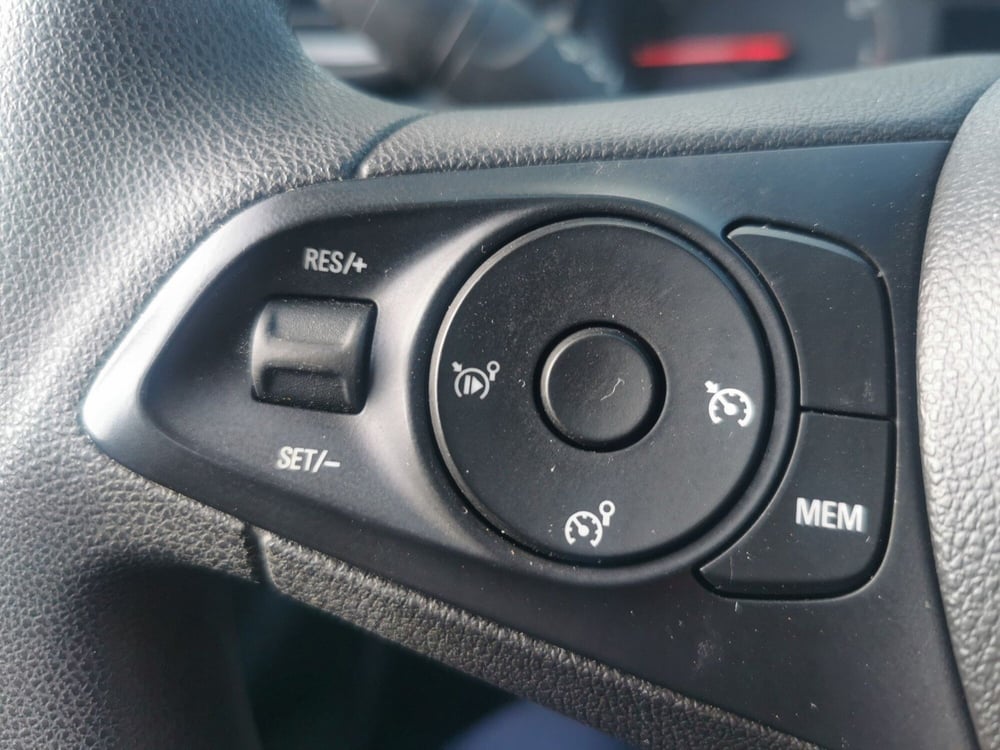 Opel Crossland X usata a Brindisi (14)