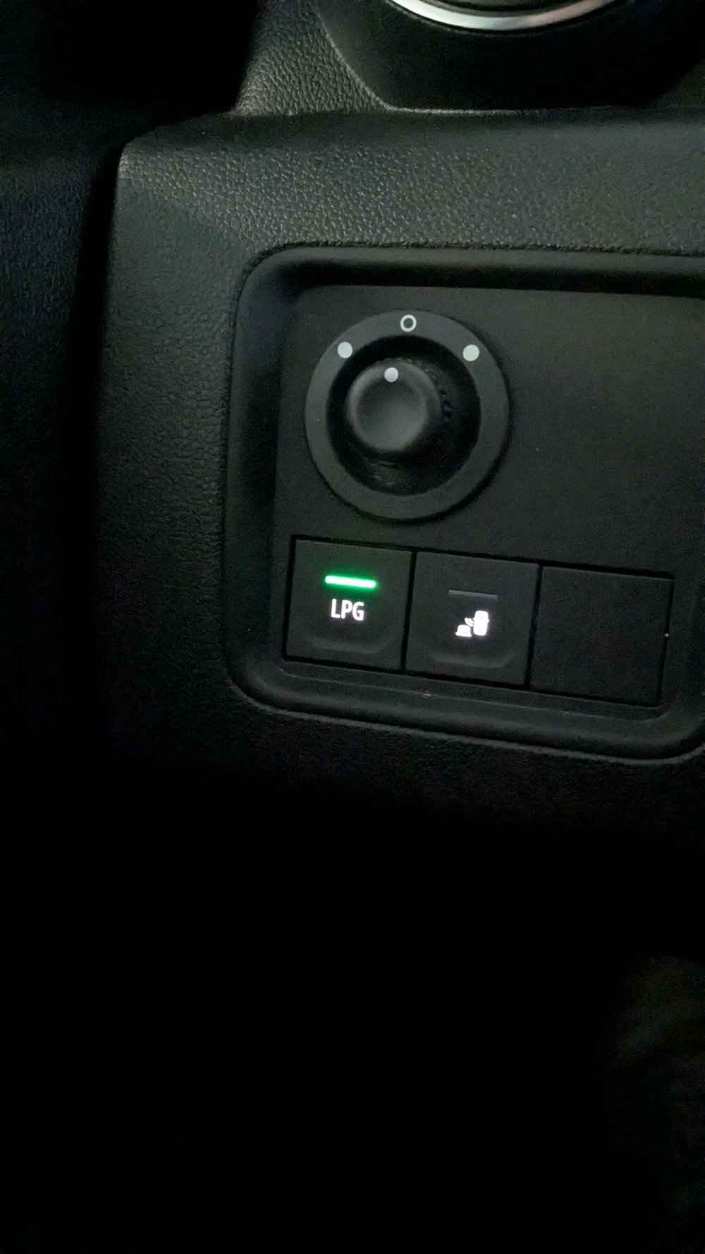 Dacia Duster usata a Milano (5)