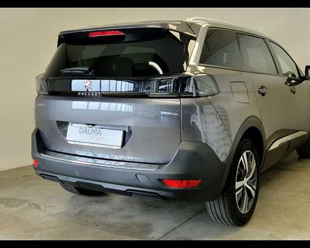 Peugeot 5008 usata a Milano (14)