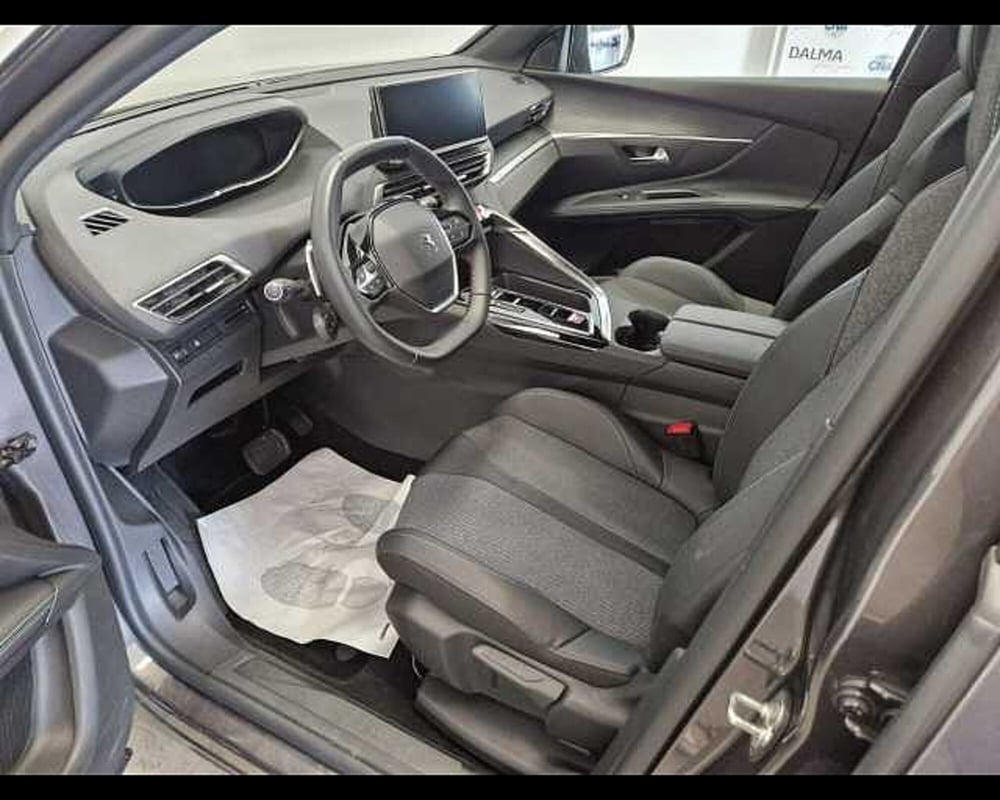 Peugeot 5008 usata a Milano (5)