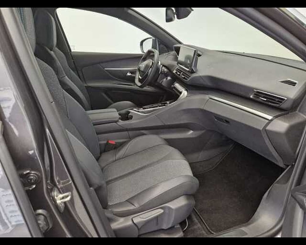 Peugeot 5008 usata a Milano (8)