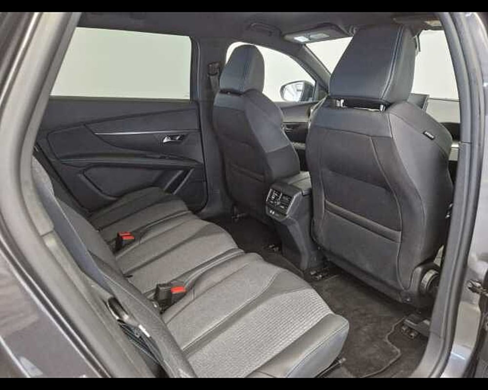 Peugeot 5008 usata a Milano (9)