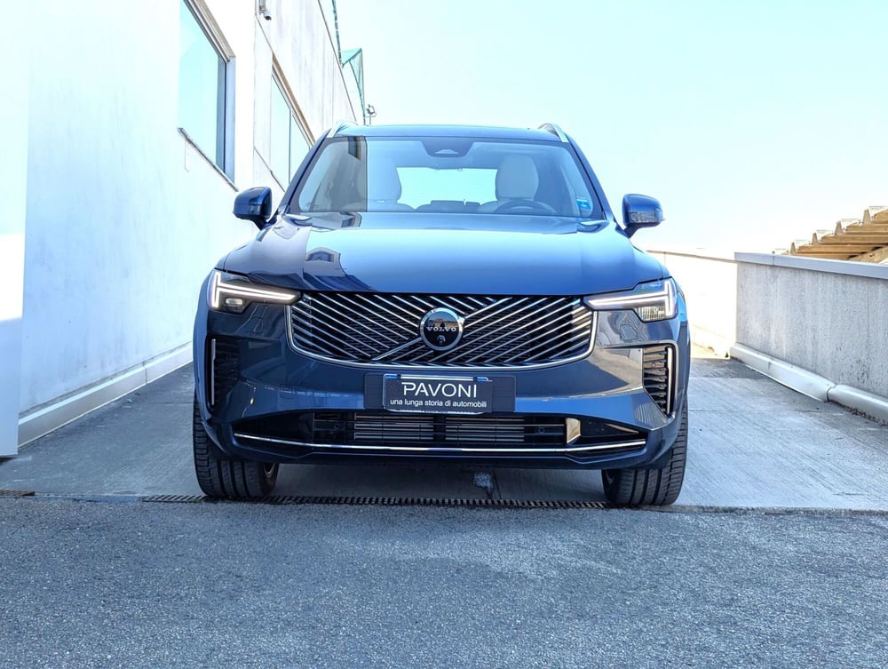 Volvo XC90 usata a Pescara