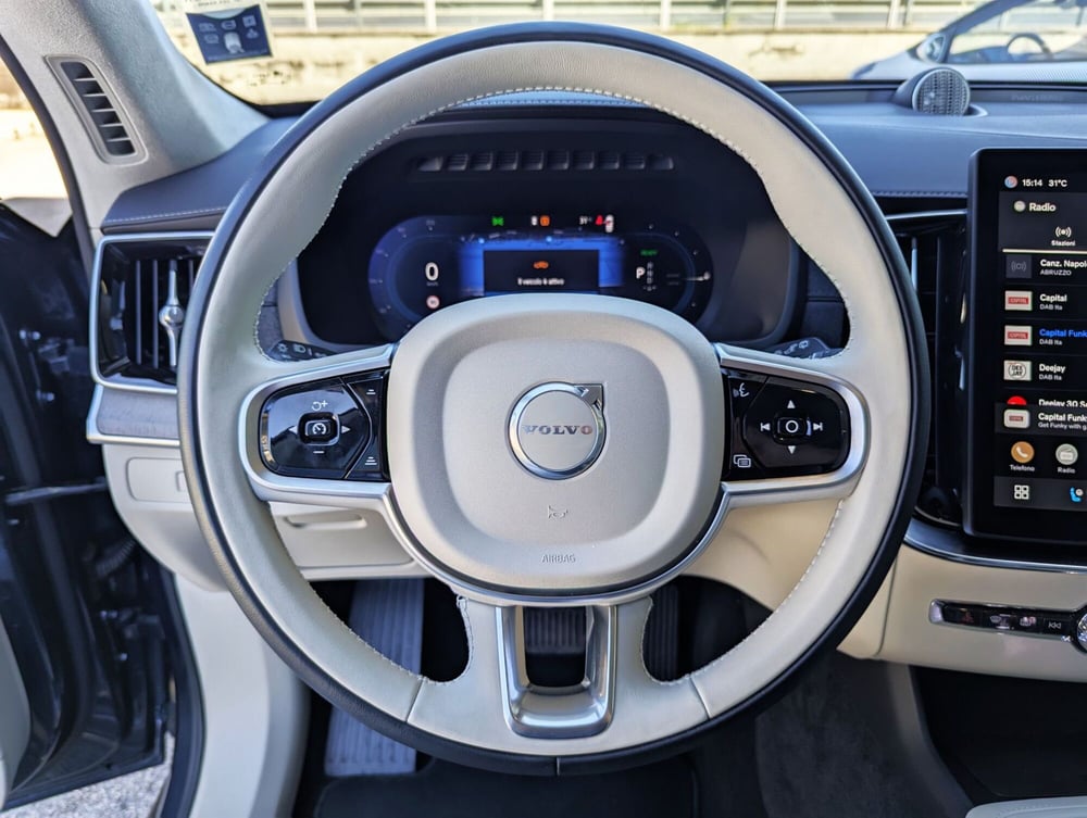 Volvo XC90 usata a Pescara (10)