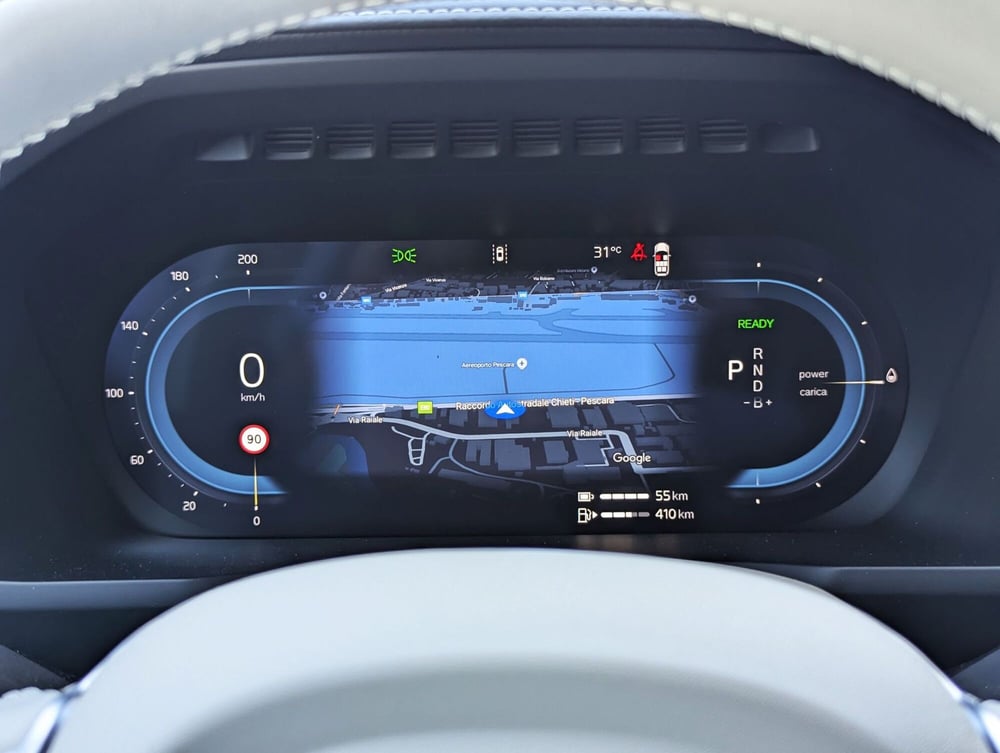 Volvo XC90 usata a Pescara (11)