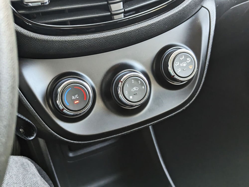 Opel Karl usata a Pescara (12)