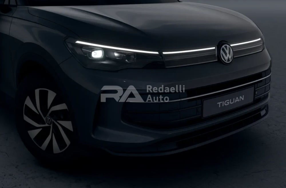 Volkswagen Tiguan nuova a Lecco (4)
