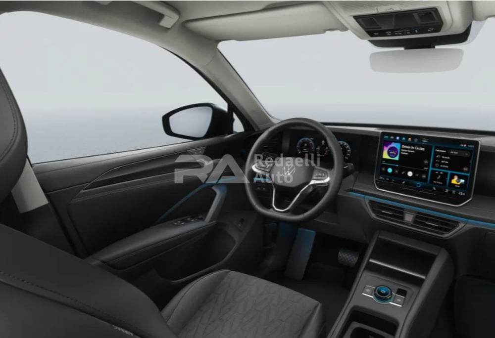 Volkswagen Tiguan nuova a Lecco (6)