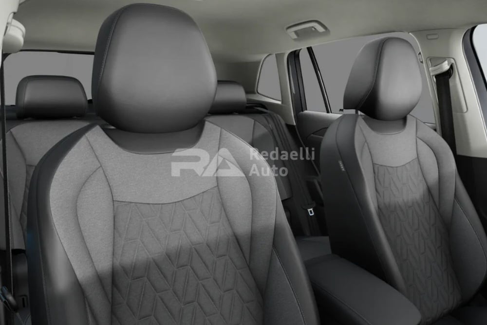 Volkswagen Tiguan nuova a Lecco (7)