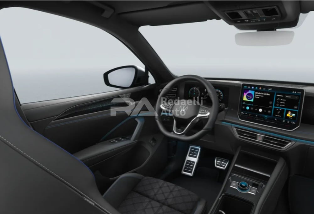 Volkswagen Tiguan nuova a Lecco (7)