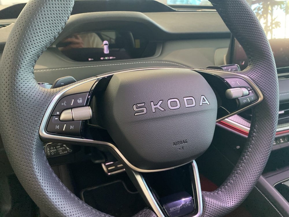 Skoda Enyaq Coupé nuova a Reggio Calabria (8)