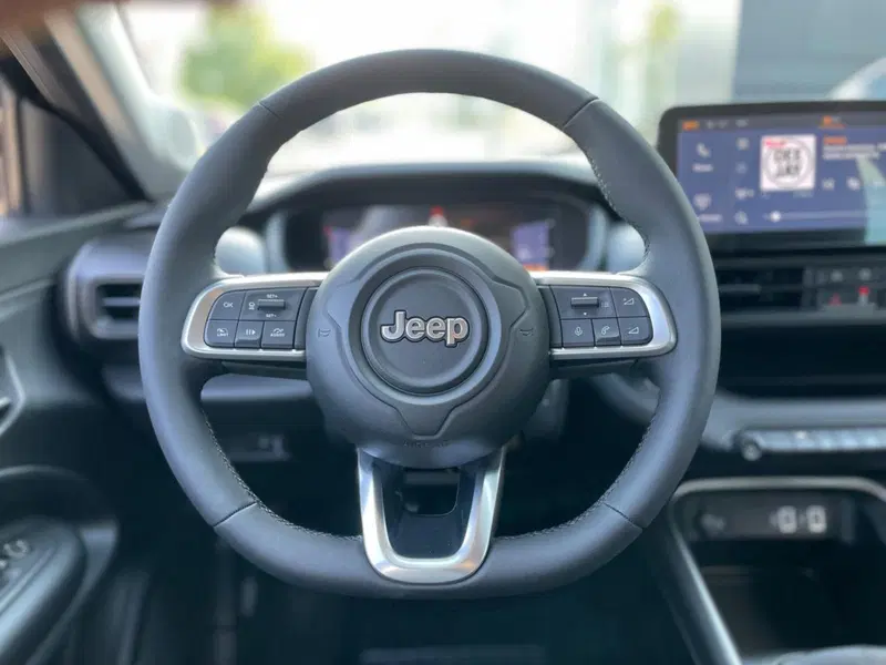Jeep Avenger nuova a Ancona (13)
