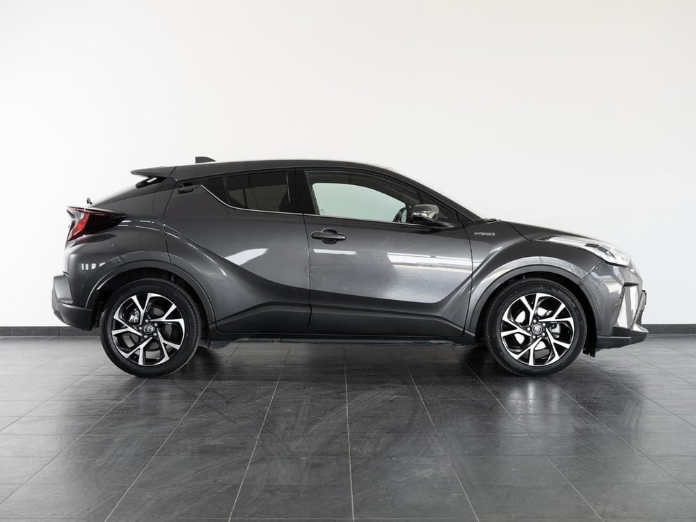 Toyota Toyota C-HR usata a Foggia (14)