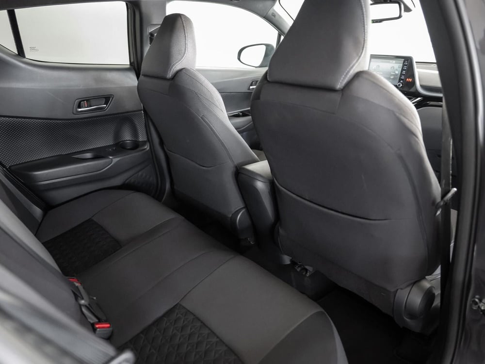 Toyota Toyota C-HR usata a Foggia (8)