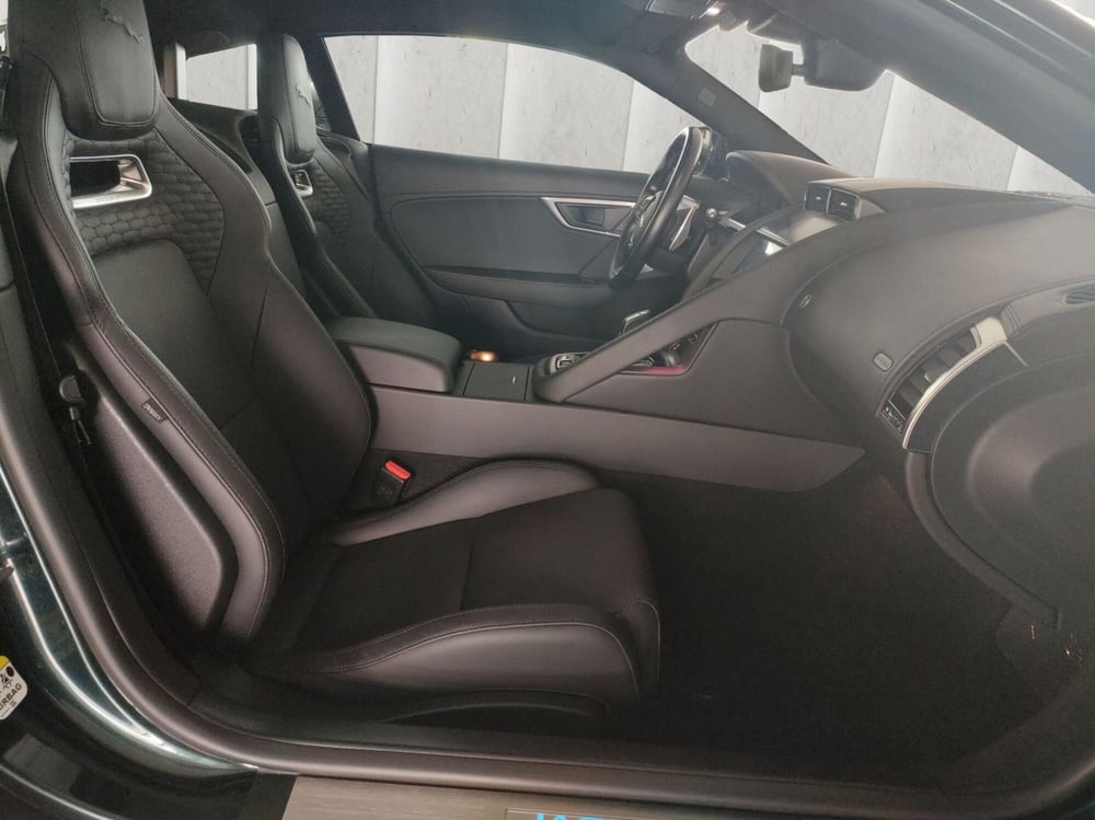 Jaguar F-Type Coupé usata a Milano (3)