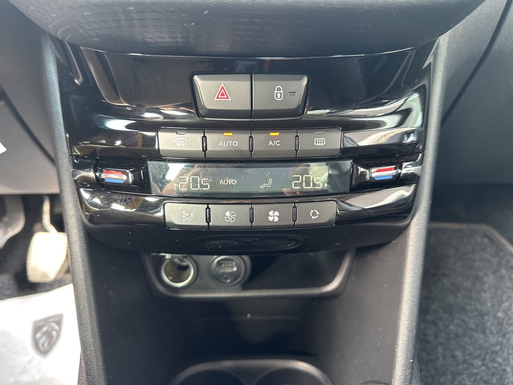 Peugeot 208 usata a Vicenza (20)
